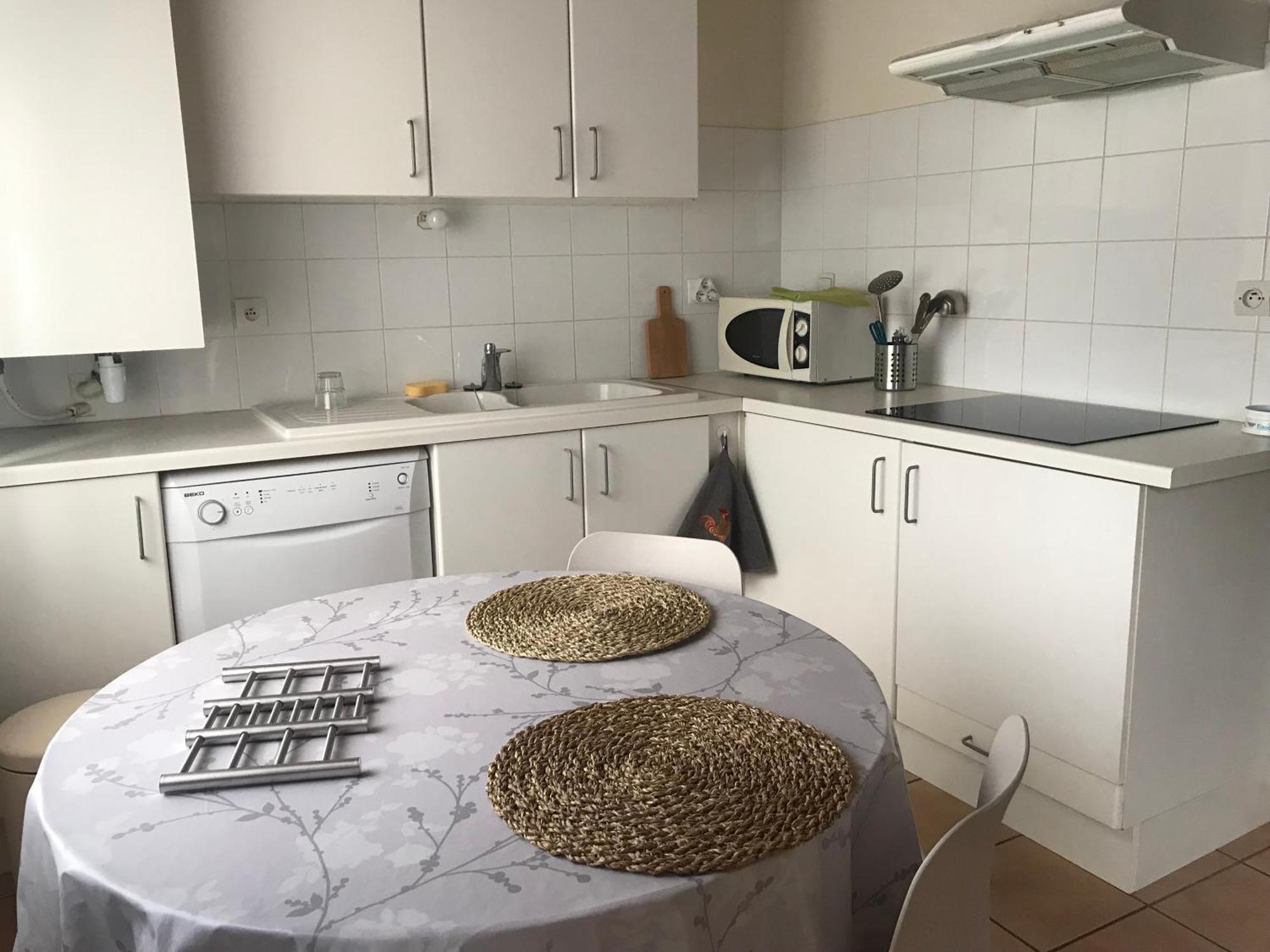 Le Relais De La Godasse Reyrieux Εξωτερικό φωτογραφία
