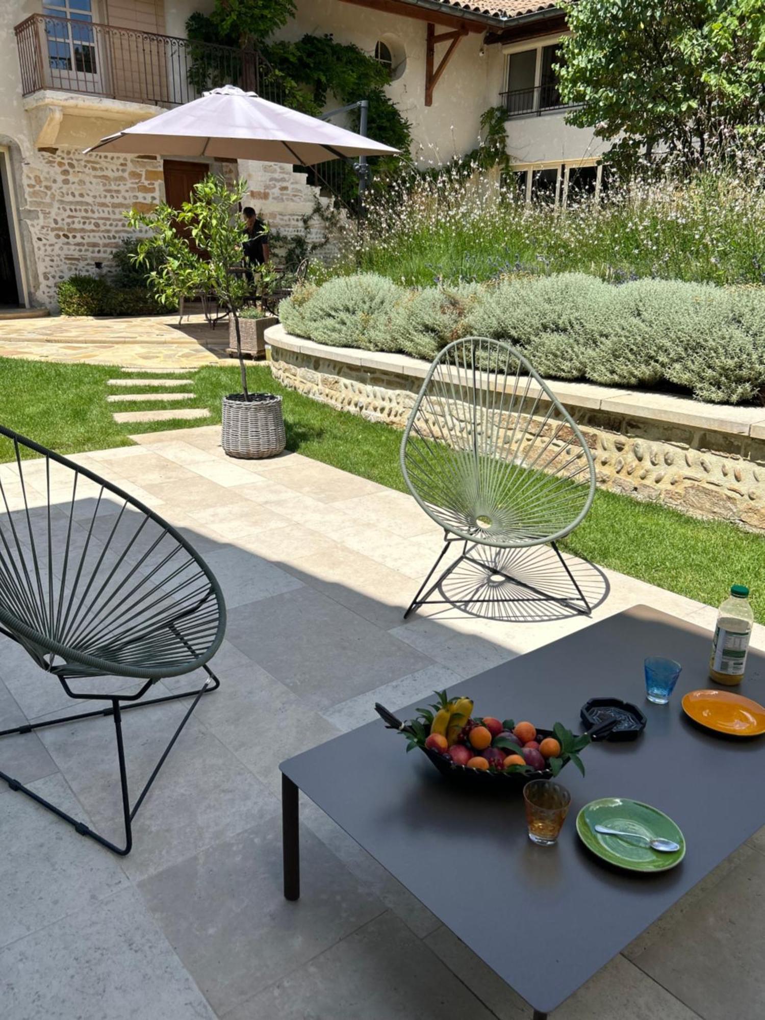 Le Relais De La Godasse Reyrieux Εξωτερικό φωτογραφία
